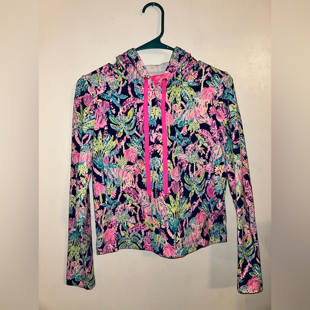 Lilly Pulitzer Women’s Luxletic Pullover Oyster Bay Navy Seen And Heard Size XS